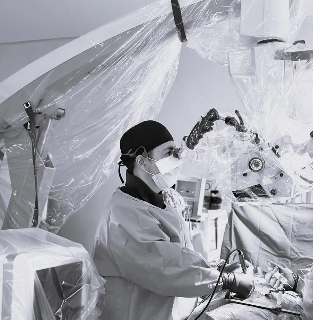 Dr. Gerson Reyes, neurocirujano en CDMX